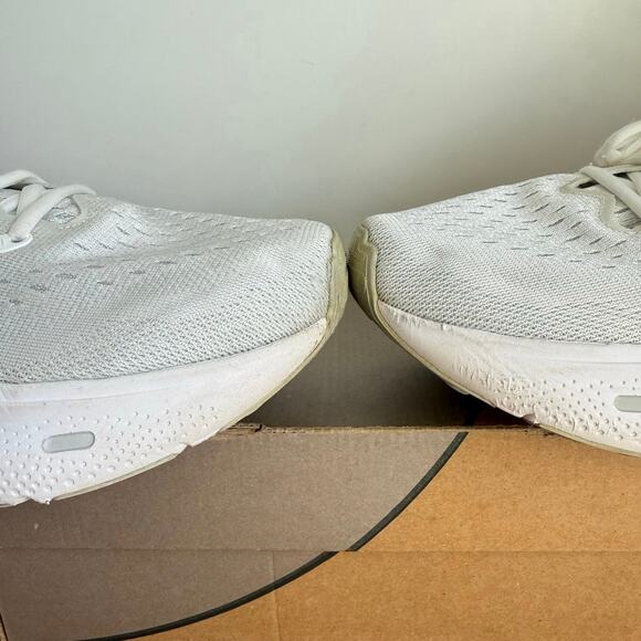 Brooks Ghost Max White Men Running Sneakers - SZ 10.5 main image 4